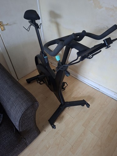 Apex rides smart spin bike - rides,