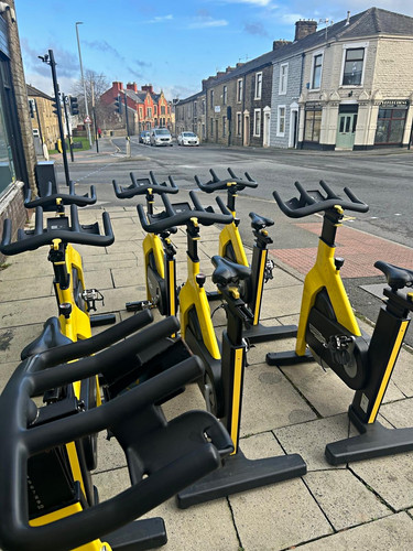10x technogym spin bikes - technogym,